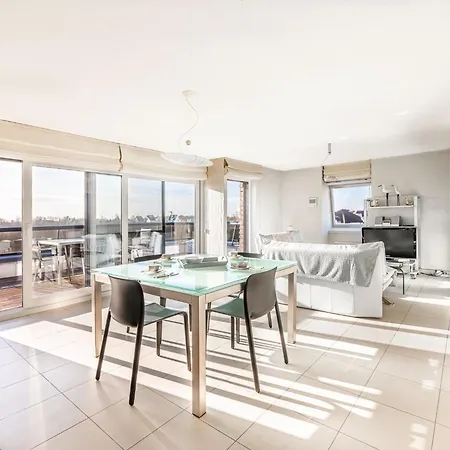 Plaza J2941 With A Large Balcony Apartment *